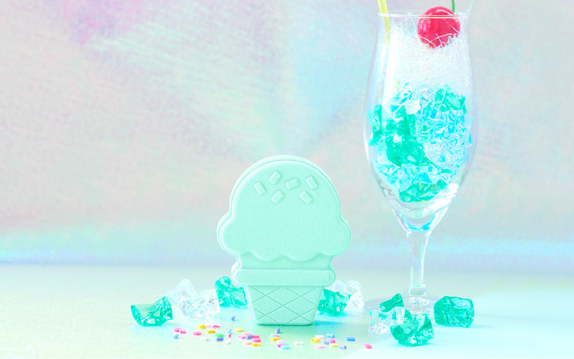 Rainbomb Aurora - Mini Shelf Charm